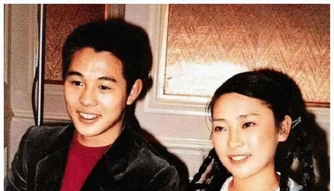 原创生下2女被抛弃住地下室10年黄秋燕早该明白李连杰对她不是爱