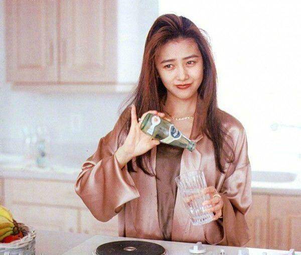 木村拓哉女儿19岁生日!晒儿时自黑照,从小妹妹就调皮活泼更像爸