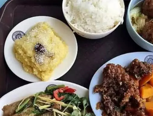 清华北大的食堂对比,价格让人羡慕,学渣:我差钱吗?差的是分数