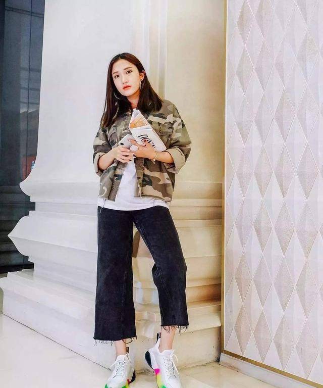 原创三种外套老爹鞋的搭配只需照着穿让你轻松跻身时尚达人