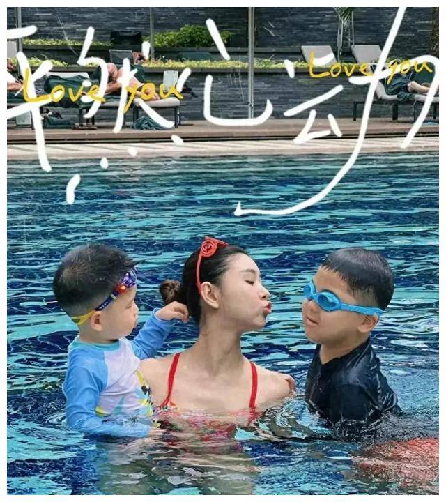 李小萌,一名我们内地女演员,出生于1985年3月12日,身高162cm,毕业于