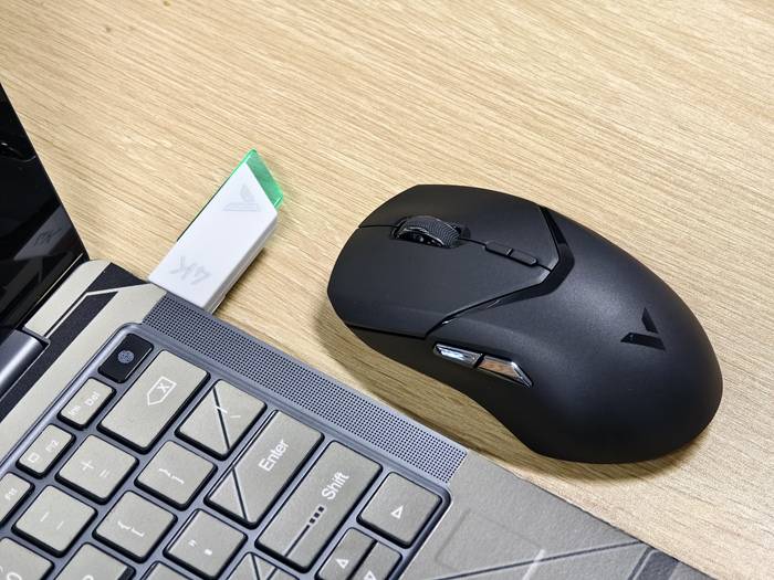 雷柏vt9pro系列国产游戏鼠标全能卷王兼具全面手感