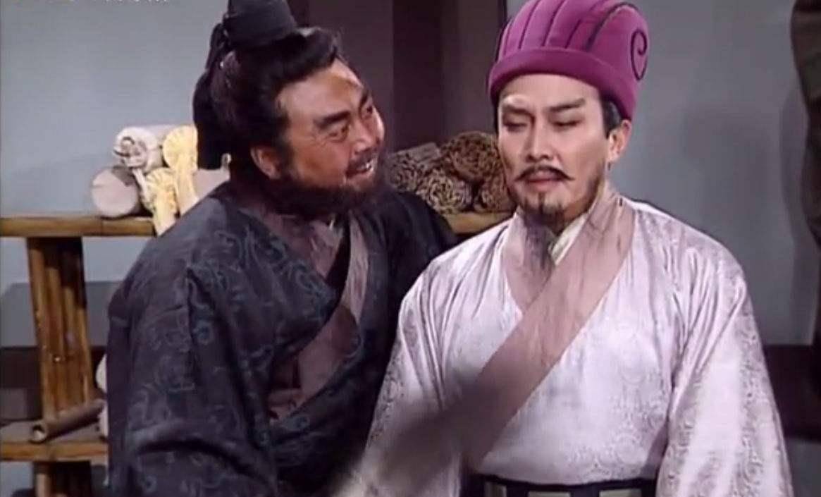 老版三国诸葛亮及张飞剧照和宋江喜欢李逵一样,刘备也特别喜欢张飞