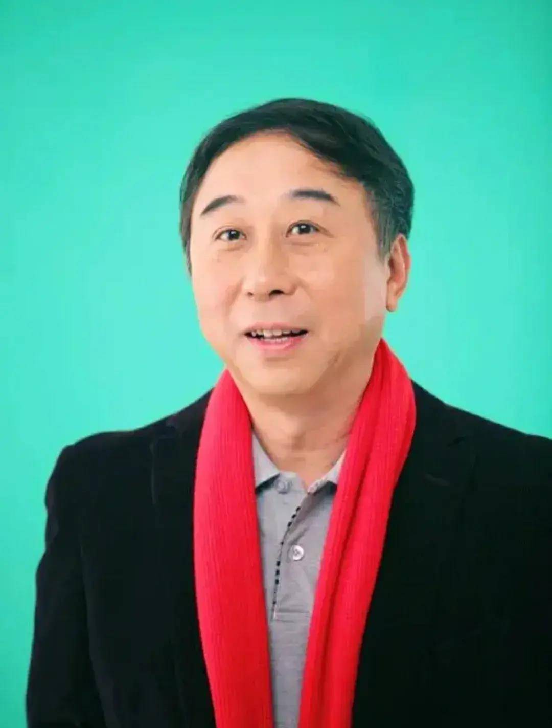 原创1992年冯小刚女儿唇腭裂手术打电话给冯巩能借我6000块钱