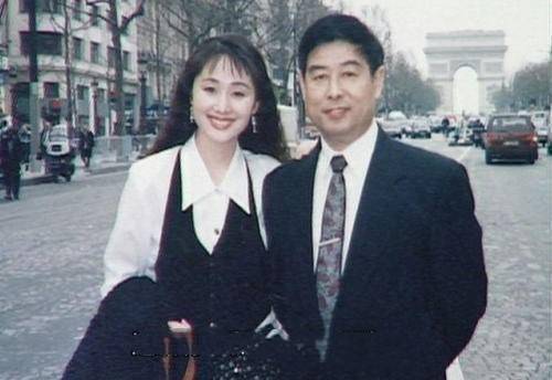 令妃娘娘赵丽娟隐瞒了17年的老公,原来是我们认识的他