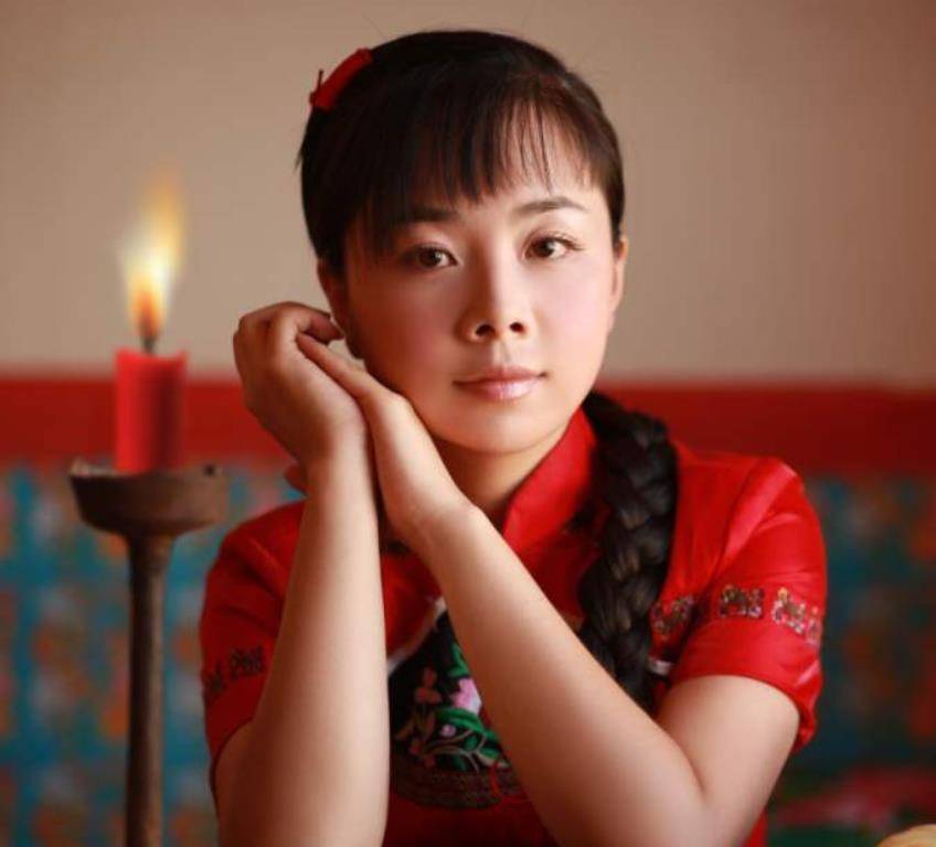 9年前为嫁农村小伙放弃百万年薪的王二妮如今后悔吗