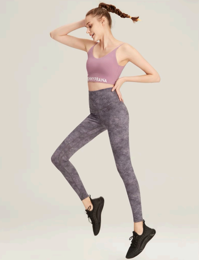 外籍运动模特liza时尚杂志的宠儿