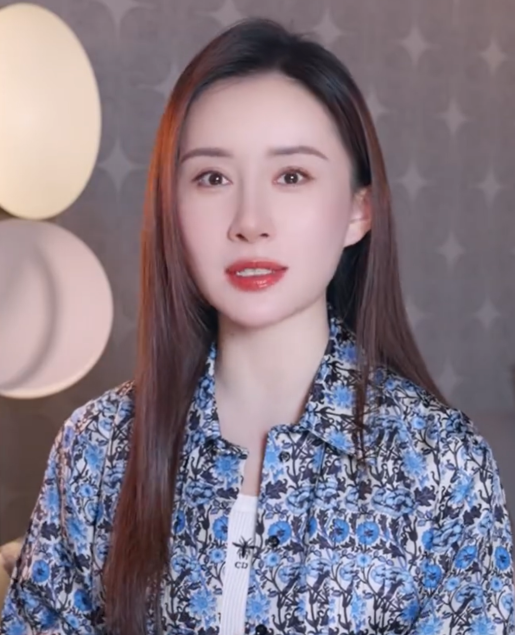 舒畅悄悄变样了?近照撞脸多位女明星,辨识度下降变网红脸