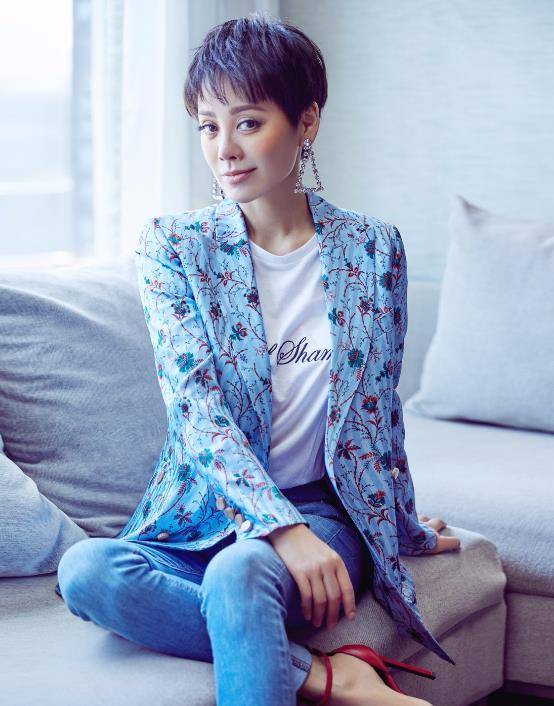 这7位女明星,个个漂亮有气质,为何娱乐圈无人敢"潜"_戚薇_陈慧琳_景甜