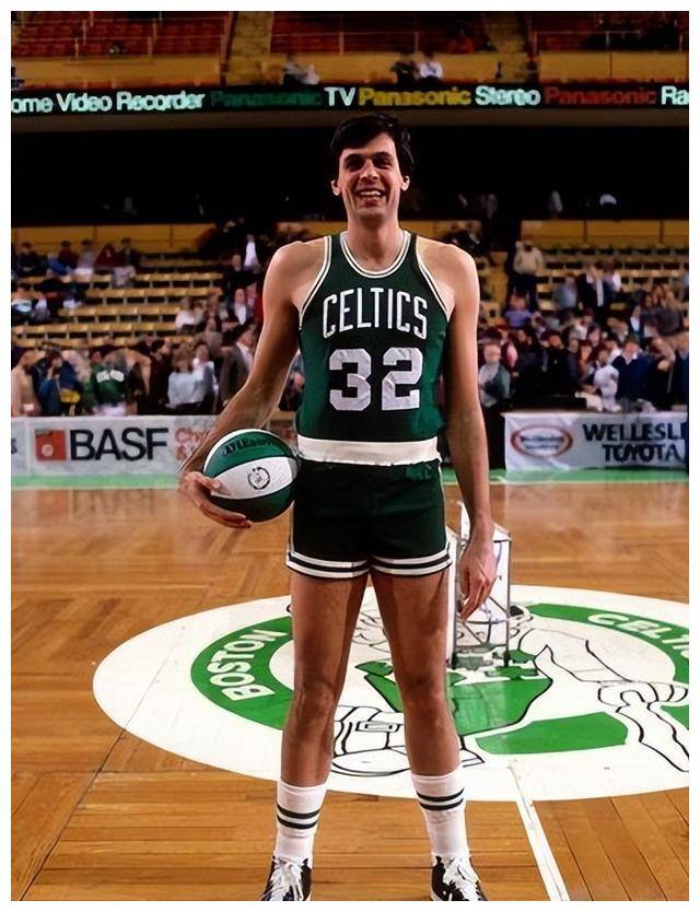 杜兰特被誉为"长臂怪",竞相与其比肩,五人中的弟弟!_身高_球员_篮板