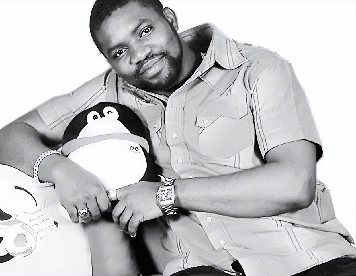 原创黑人歌手好弟近况走红后迎娶中国姑娘今36岁仍未取得中国绿卡