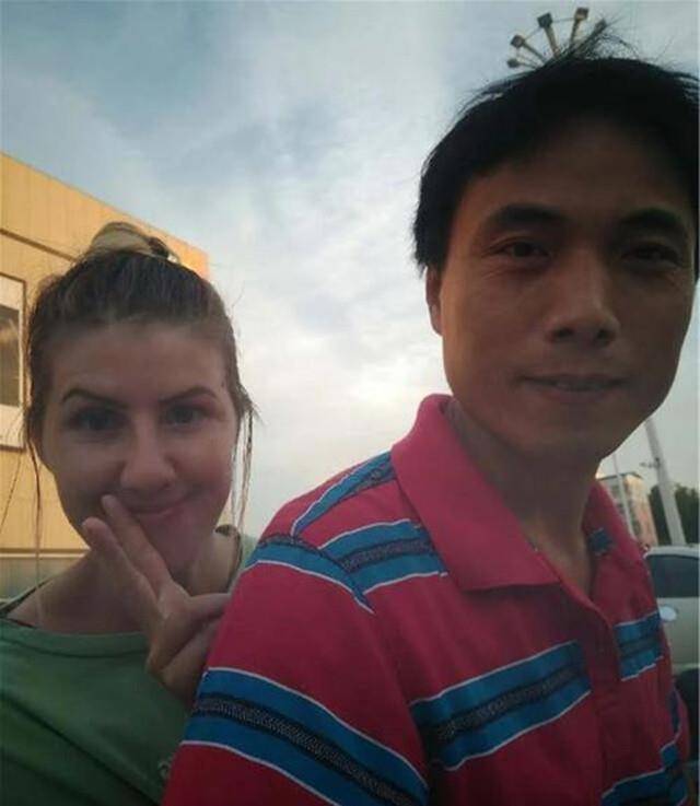 28岁外国美女嫁40岁农村外卖大叔,"我们相爱,感到很幸福"_玛丽娜_茂涛