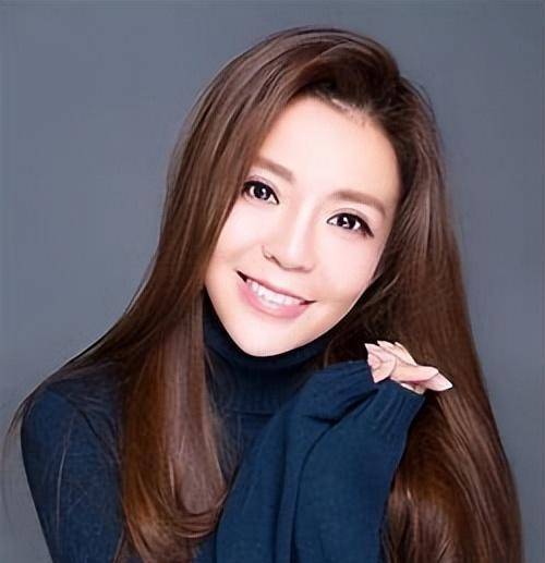 原创2004年王志向刚认识100天的朱迅求婚除了牙齿我哪都没病