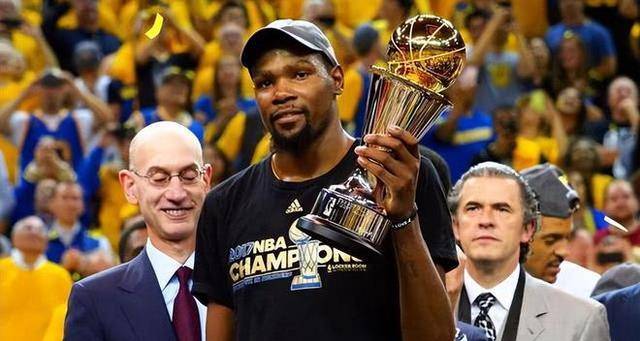 杜兰特回应追梦格林没有我你会少两个冠军勇士会退役我的球衣