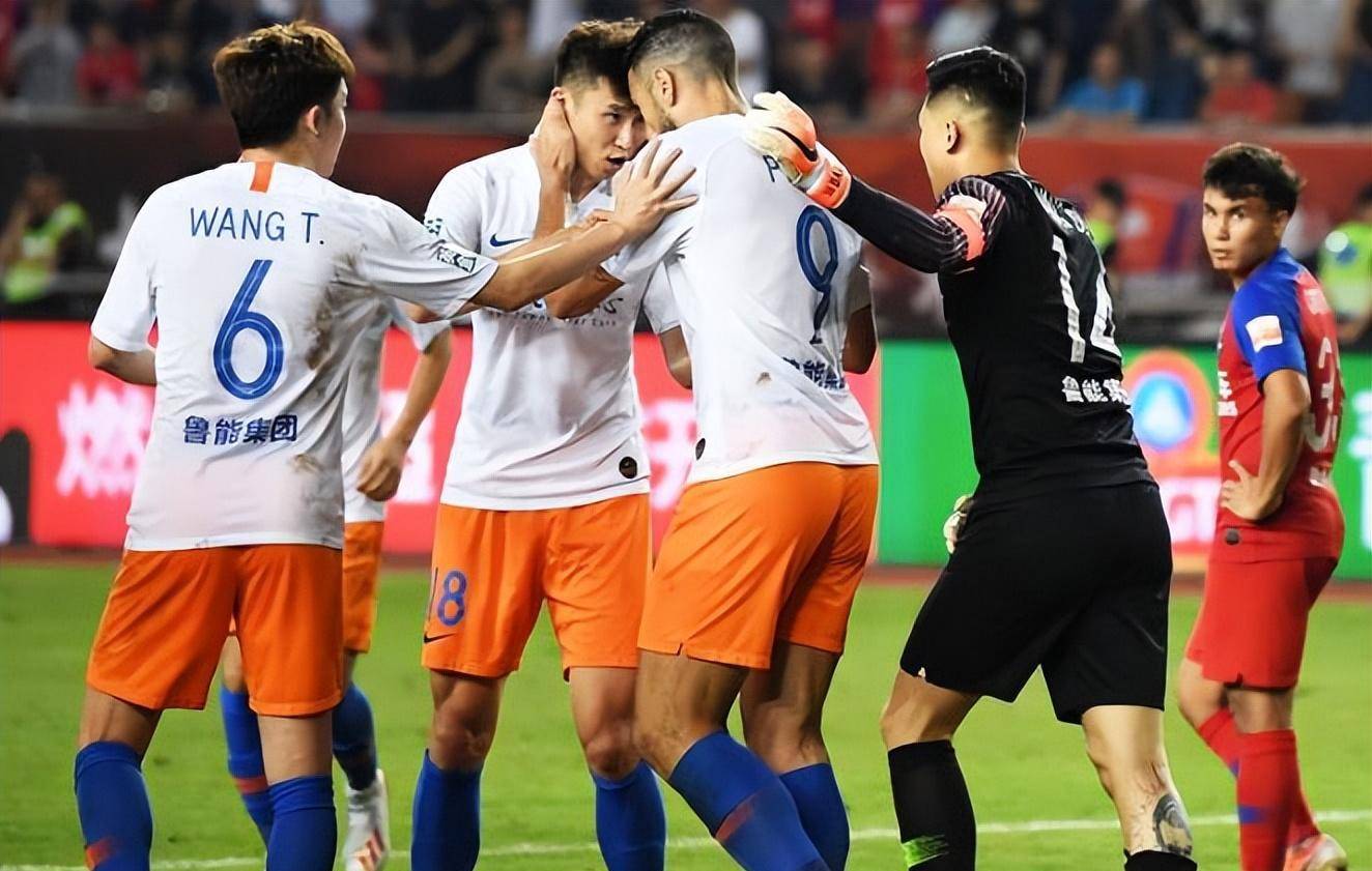 原创德转宣鲁能本轮与国安的比赛还没开打两大王牌就提前转会离队