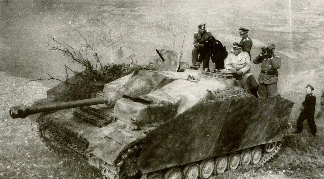 原创二战德国三号突击炮赏析这货短粗胖这么可爱也能打仗好q版