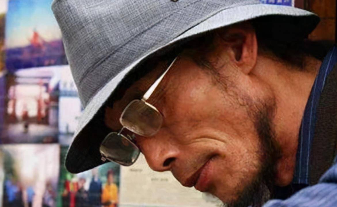 原创天下第一疯谢建光徒步拉房车30年走35万公里最后病死异乡