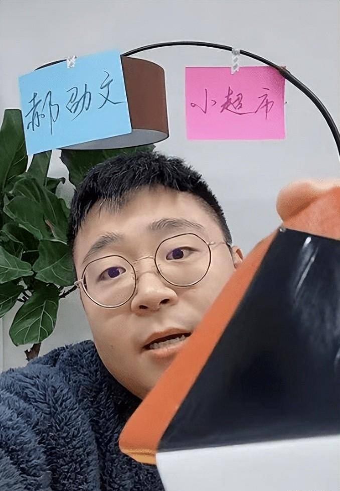 原创这些小明星曾经那么可爱如今真的长残了吗这三位实力证明自己
