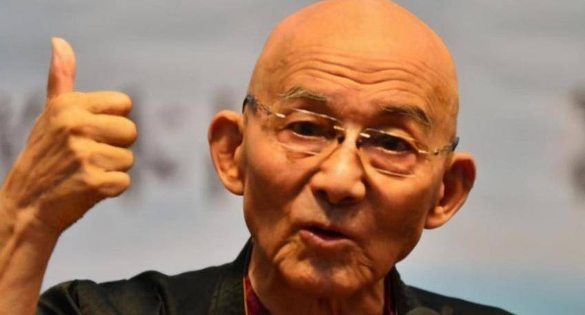 原创两次出家皈依佛门拍摄济公时与佛结缘游本昌一生经历了什么