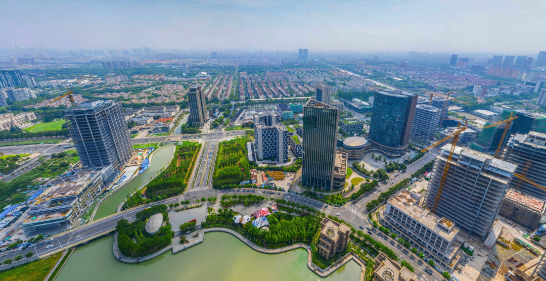 400-886-1552总部经济,新经济,金融等高端服务业在区域内高度集聚