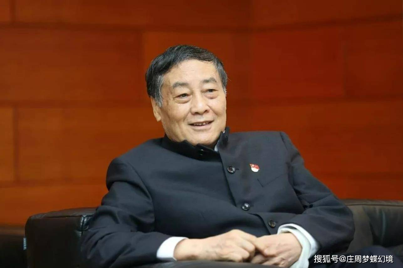 按照市场上的价格,一瓶矿泉水的价格在2元到2.