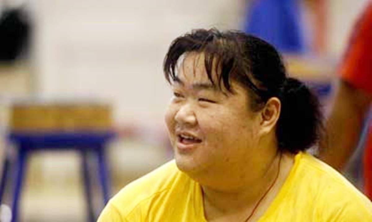 原创世界举重冠军唐功红为夺冠冒死一举险丧命如今现状如何