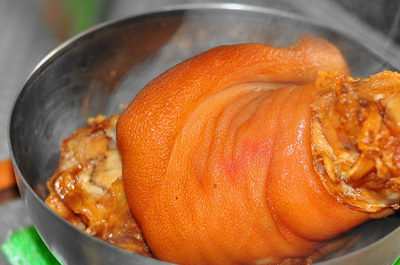 原创肘子这样做年夜饭里少不了的美味