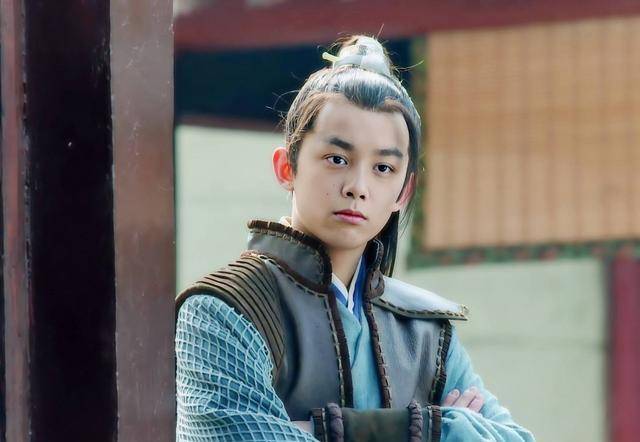 原创童星相继销声匿迹吴磊却越来越红看他做的事就明白了