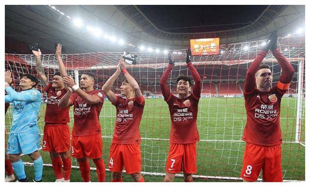 原创上港为何赢得联赛冠军球员教练对比揭秘