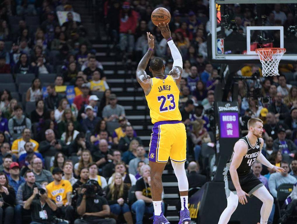 詹姆斯能拿40000分,为什么单场最高分却仅为61分?_比赛_得分_生涯