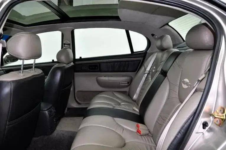 拥有罕见全景天幕如今嫌弃没人要_搜狐汽车_搜狐网