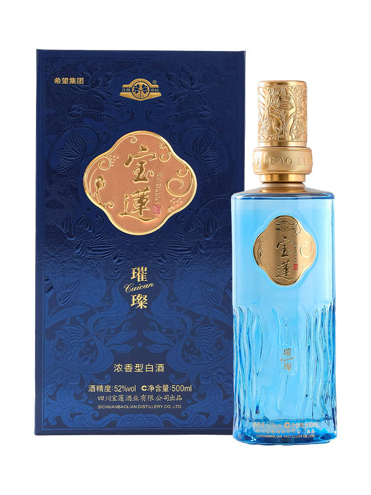 当时买的是这样,52度的一款浓香型白酒,入口醇柔绵甜,酒体干净无邪杂