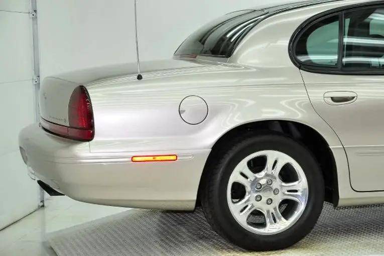 拥有罕见全景天幕如今嫌弃没人要_搜狐汽车_搜狐网