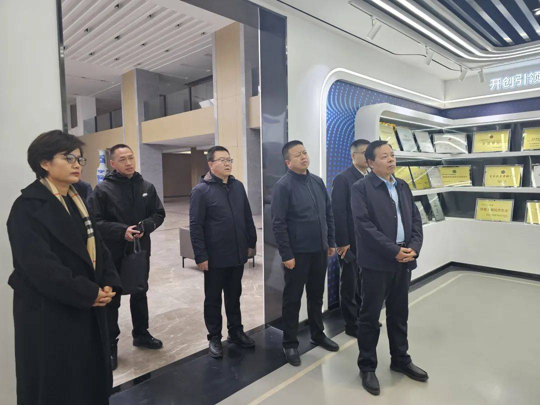 岢岚张明光带队赴山东省招商引资