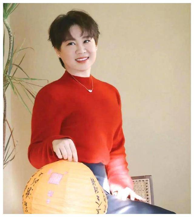 小沈阳为妻子庆生40岁沈春阳改头换面众人皆惊叹