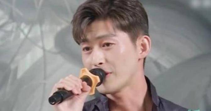 原创有种炫富叫张翰手机壳得知价格后网友直言用不起