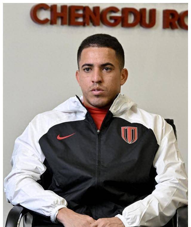 因此,很多球迷都看好罗慕洛回归后将成为成都队的关键球员,他可能会