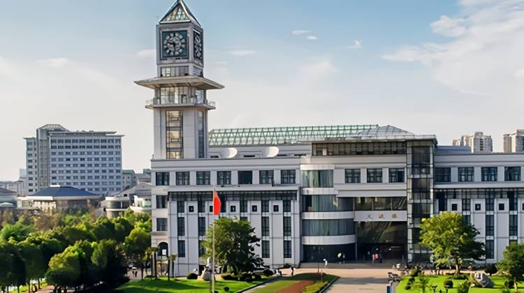 融汇财经与法治精神中南财经政法大学的教育丰碑