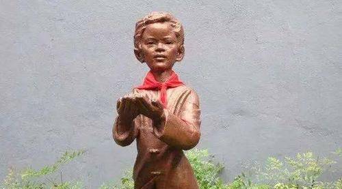 原创85岁狱友今生最后一次看望小萝卜头哭道你要活着也80岁了