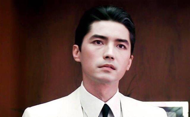 原创亚洲第一美男尊龙因为一只狗被张国荣抢戏为陈冲孤独一生