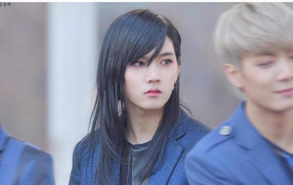 原创最适合长发的男爱豆崔杋圭像美少年而最毫无违和感的是尹净汉