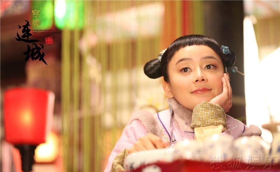 后来,袁姗姗都以现代剧为主,不得不说,她还挺适合职场女性的装扮的,看
