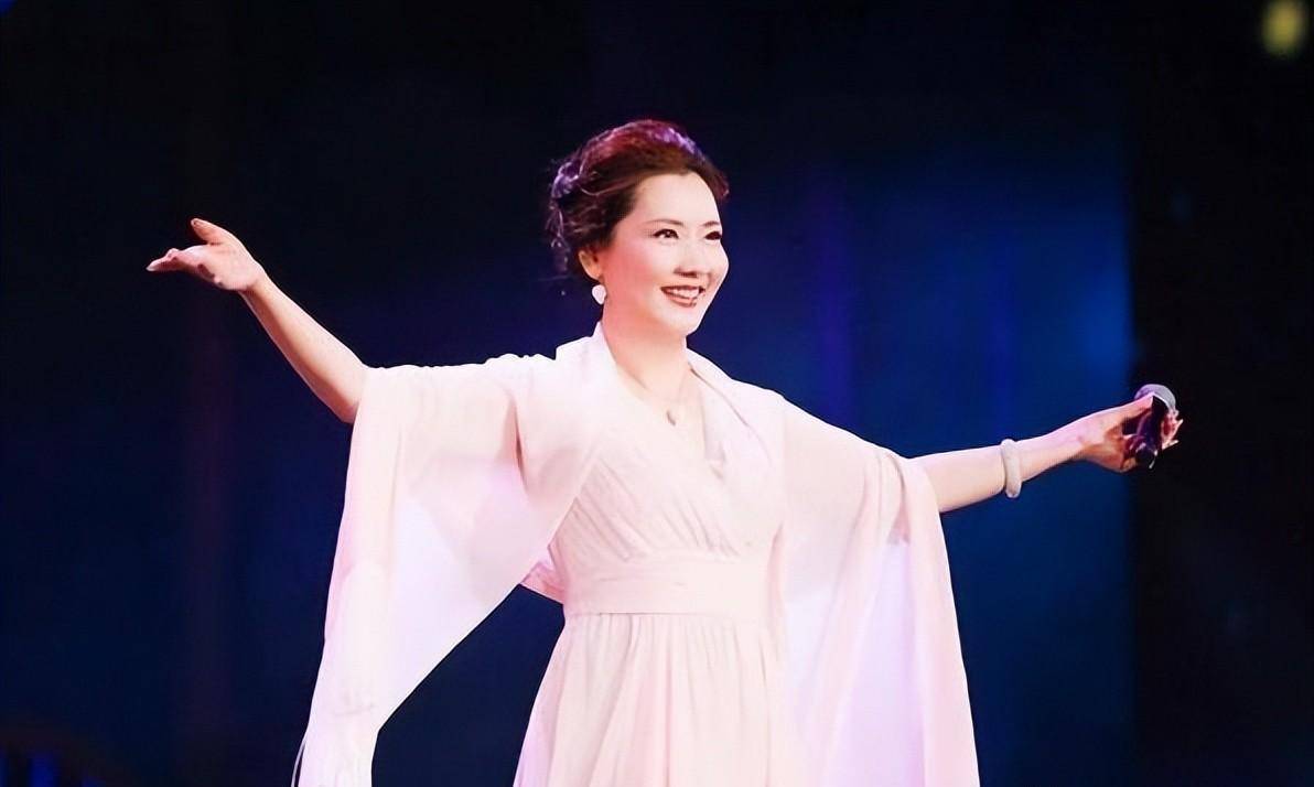 原创谁说杨丽坤之后再无美人80年代这9位女星的颜值同样很惊艳