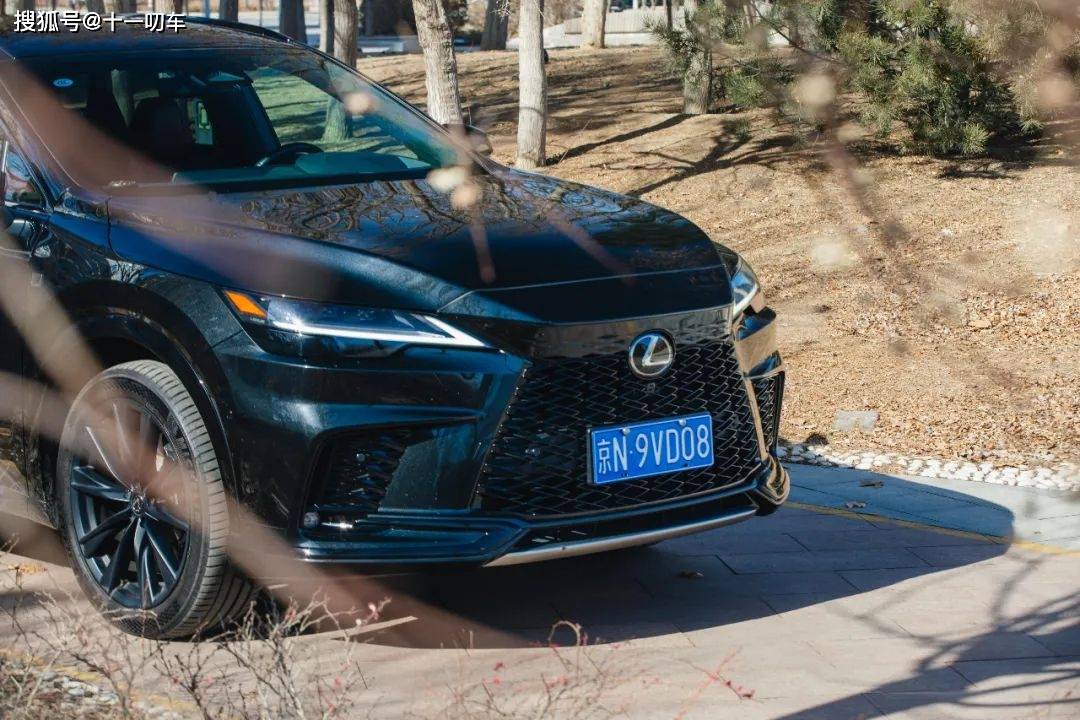 性能与舒适的结合,雷克萨斯rx 500h_搜狐汽车_搜狐网