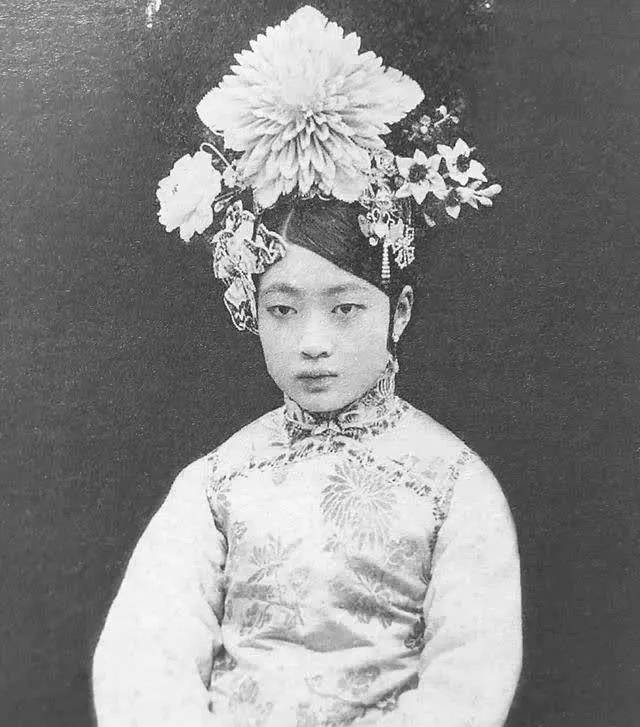 原创婉容有了孩子当丈夫的溥仪应该高兴为何要杀掉婉容的孩子