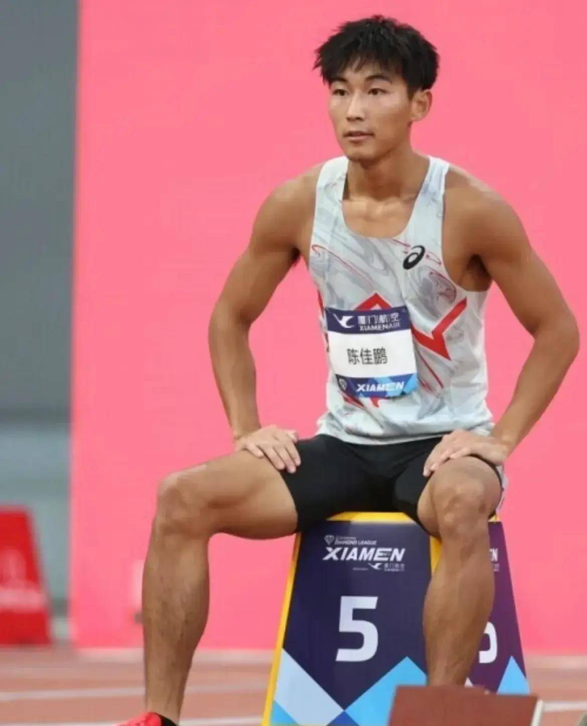 带你们看看短跑运动员们的精彩片段,我们的骄傲哦!_陈佳鹏_男子_谢震