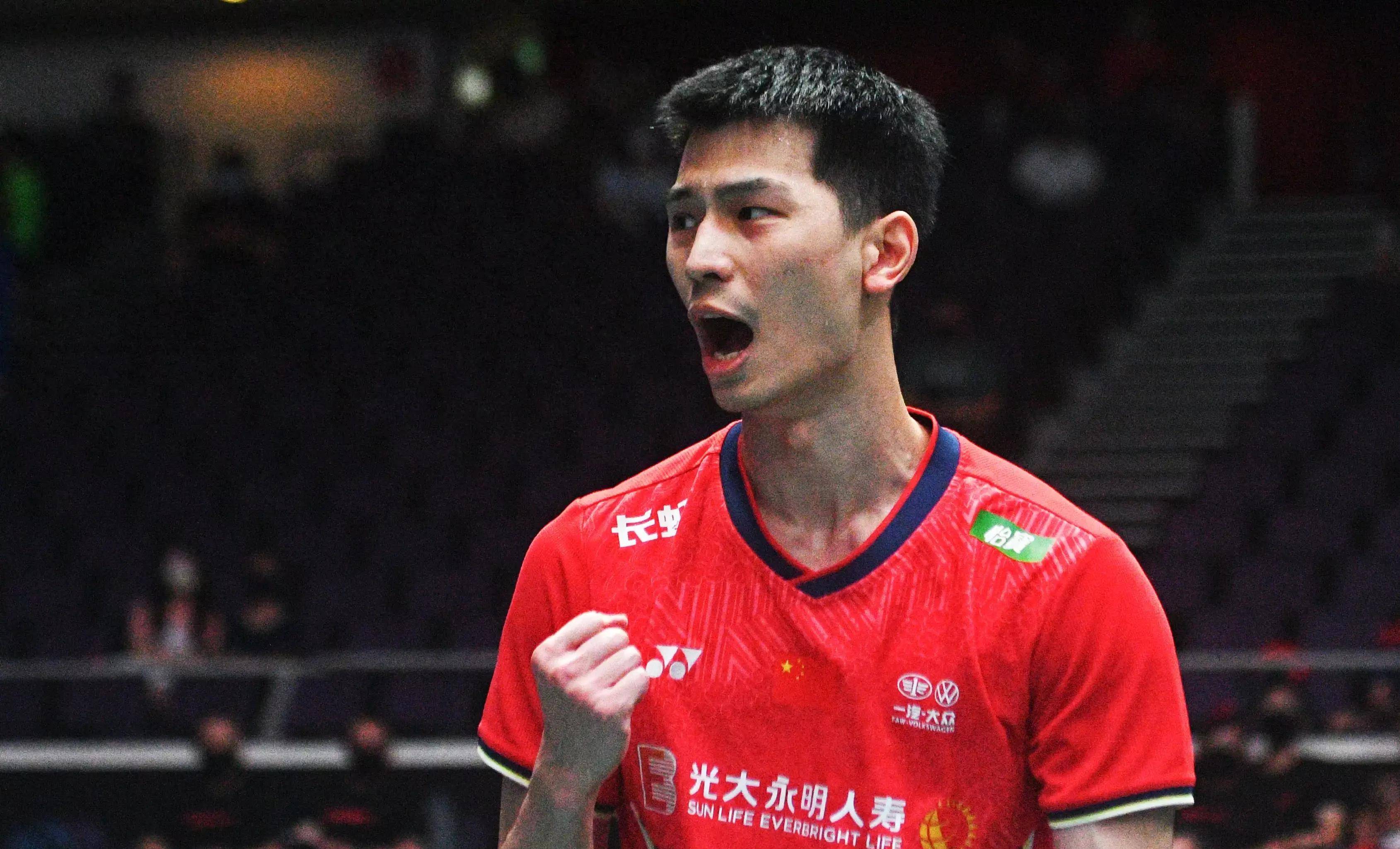 任何打球思路清晰,速度和连贯好,直落两局拿下主场作战波波夫兄弟!