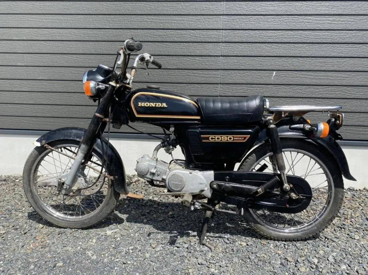 八十年代号称"闻着汽油味就能跑"的摩托车,你能猜出是哪款吗_搜狐汽车