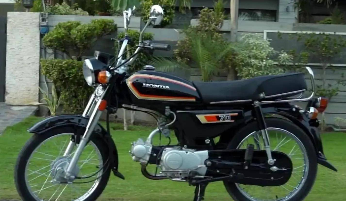 八十年代号称"闻着汽油味就能跑"的摩托车,你能猜出是哪款吗_搜狐汽车