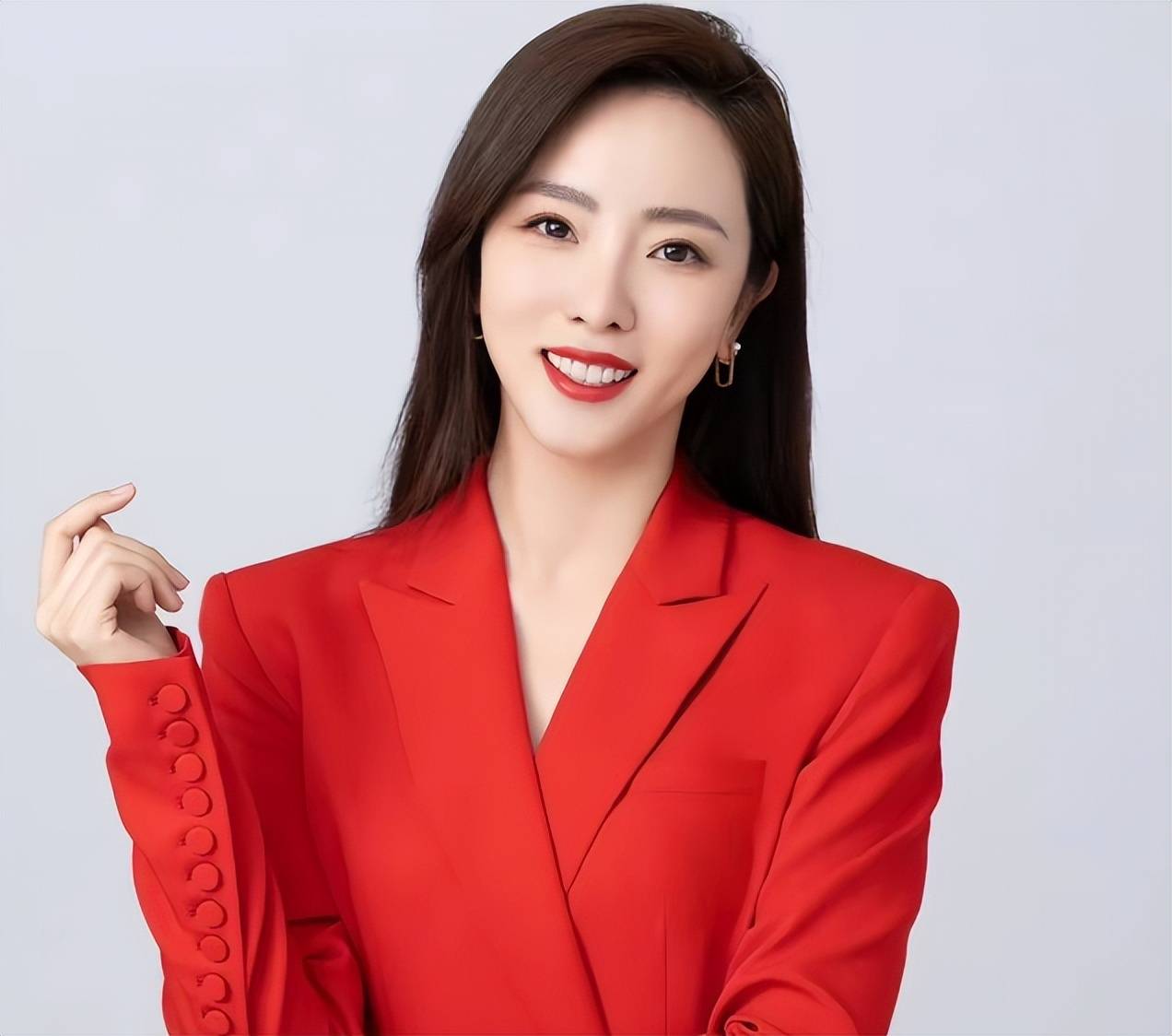 李思思:气温回暖春来早,周末带着两个儿子到北京植物园踏春_相关_初一